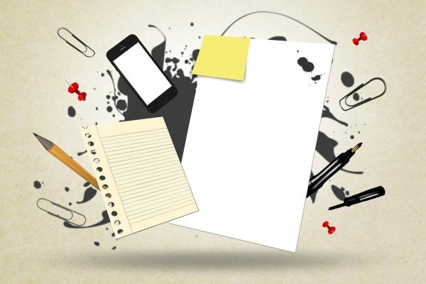 school-supplies-3033204_1280